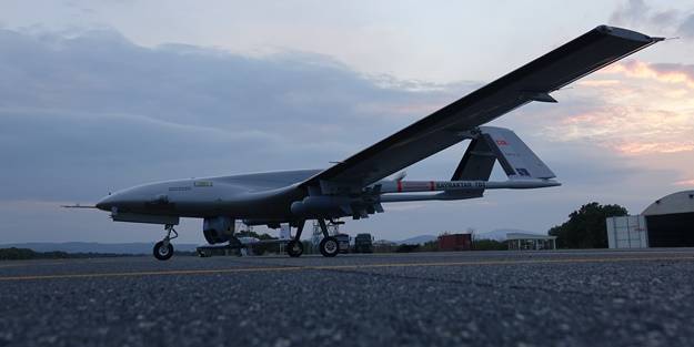 Fransız dergisi yazdı: Türkiye peynir ekmek gibi SİHA satıyor