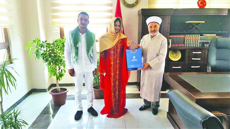 Fransız Elodle Moreno İslam’la şereflendi