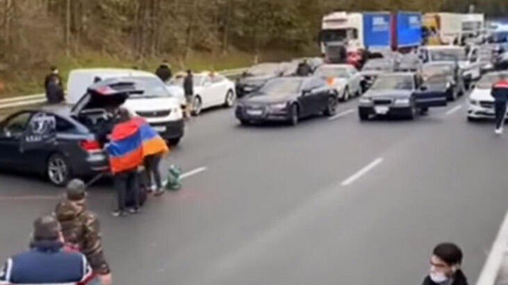 Fransız Ermeniler Türklere saldırdı