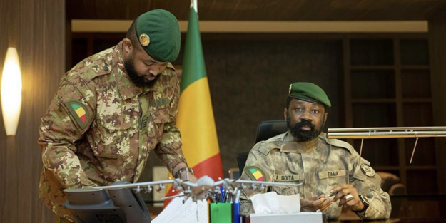 Fransız kuruluşlarda gerilim: 63 yıllık dil esareti bitti! TB2 SİHA'lar, Bayraktar Akıncı ayrıntısı göze çarptı