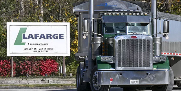 Fransız Lafarge şirketinin terör suçunun üzeri örtüldü