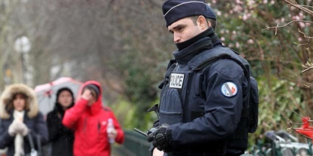 Fransız polisinden skandallar zinciri