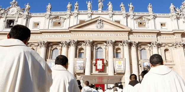 Fransız rahipler istismarı kabul etti: Kilise de sorumlu