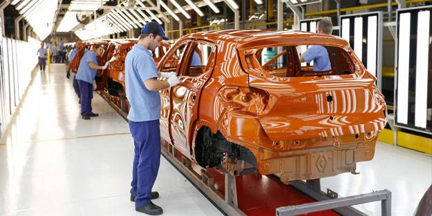 Fransız Renault baskılara dayanamadı