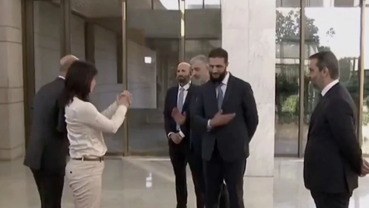 Fransız ve Alman bakanlar Suriye’nin lideri Ahmed eş-Şera'nın elini sıkmadı!