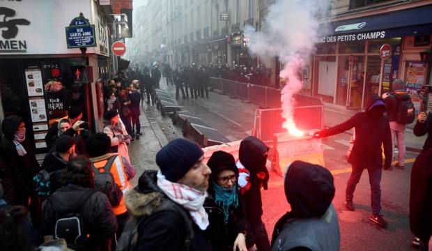Fransızlar emeklilik reformunun geri çekilmesini istiyor