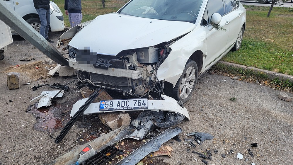 Fren yerine gaza basınca olanlar oldu!