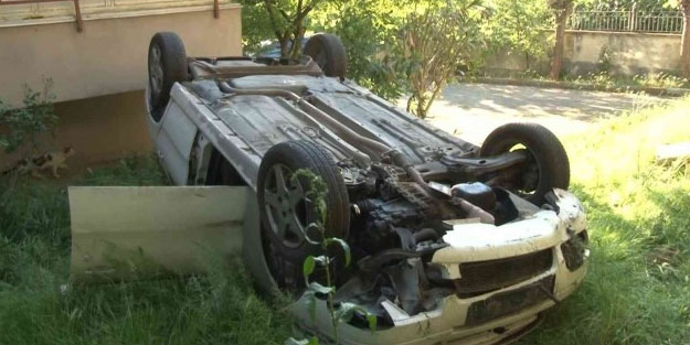 Fren yerine gaza bastı, evin bahçesine uçtu