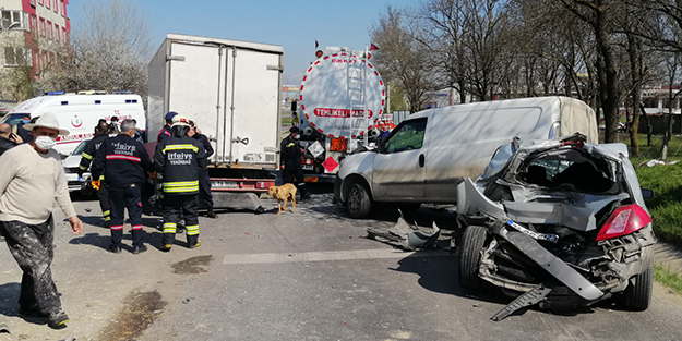 Freni boşalan kamyon otomobilleri biçti