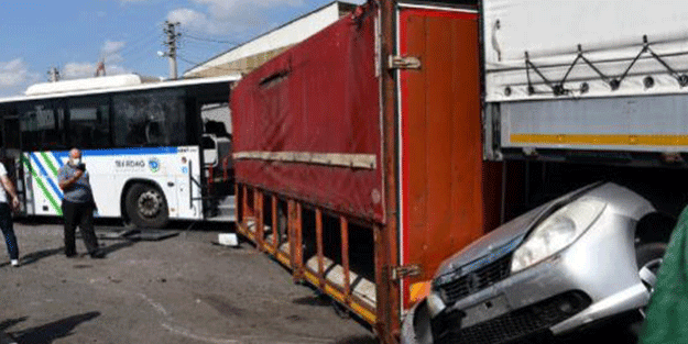 Freni boşalan otobüs 7 araca çarparak durabildi