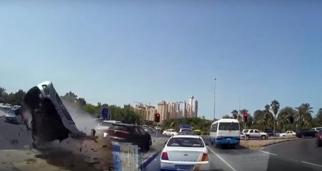 Freni patlayan araç korkuttu