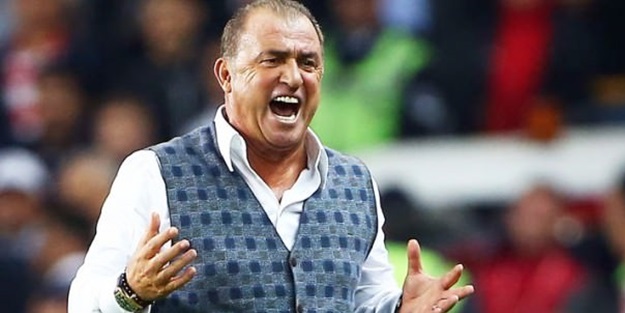 Frikik öncesi Terim'in hareketi olay oldu