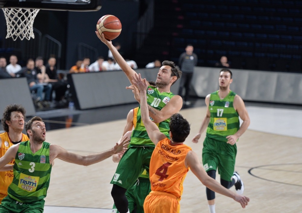 Frutti Extra Bursaspor’un konuğu Bandırma 