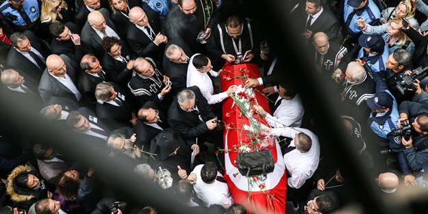 Fuat Oktay: Ara Güler hafızalardan silinmeyecek