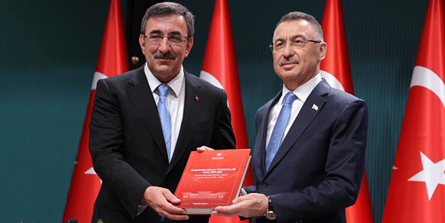 Cevdet Yılmaz'dan ilk mesaj: Enflasyonla mücadeleye öncelik vereceğiz