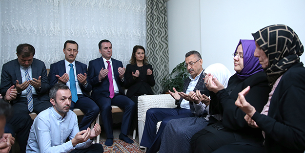 Fuat Oktay'dan şehit ailesine ziyaret
