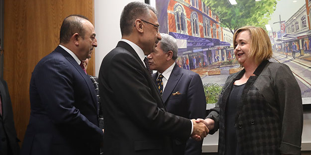 Fuat Oktay'dan Yeni Zelanda'da kritik görüşme