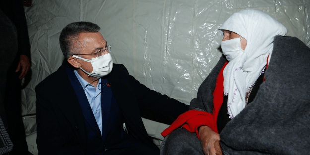 Fuat Oktay'ı gören depremzede: Allah devletimizi var etsin