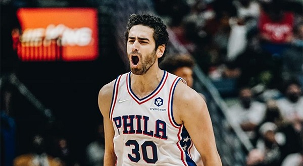Furkan Korkmaz'dan 17 sayı