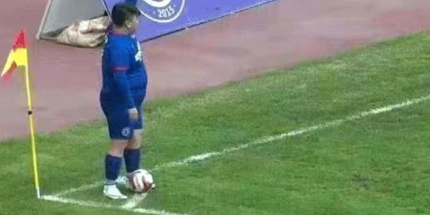 Futbol kulübü satın alan iş adamı, 126 kiloluk oğlunu forvet yaptı