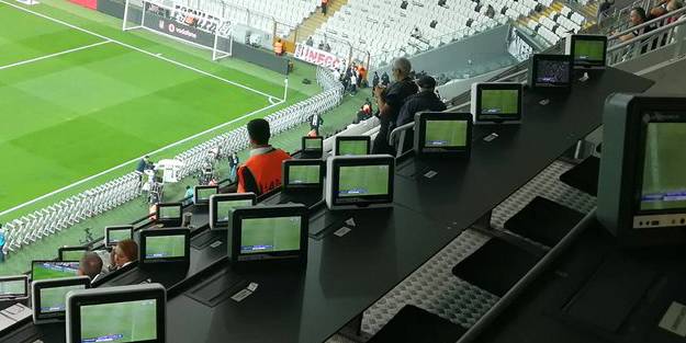 Futbol maçları, basın mensuplarına tam kapasite açıldı