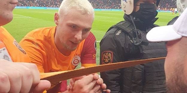 Futbol sahalarında ender görülen olay! Nelsson'un yaptığı hareket takdir topladı