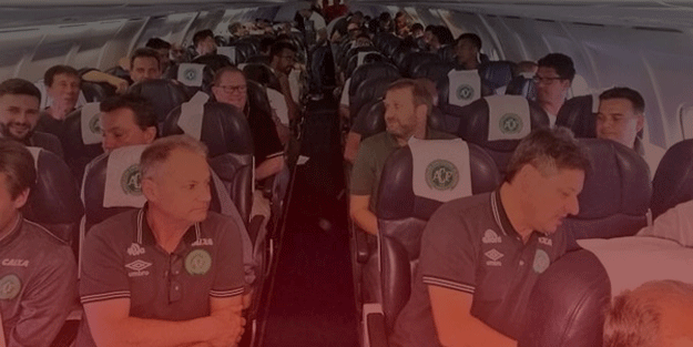 Futbol takımını taşıyan yolcu uçağı Kolombiya'da düştü!