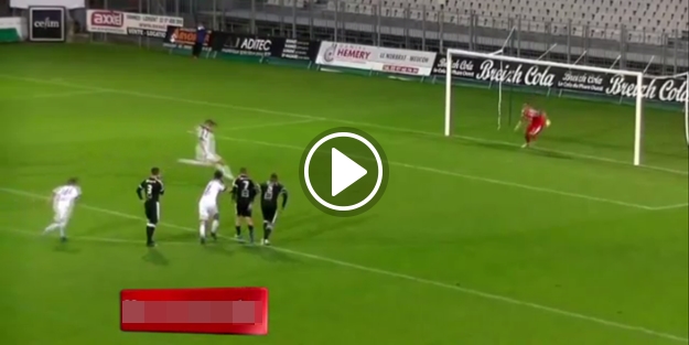 Futbol tarihinde böyle penaltı görülmedi - VİDEO