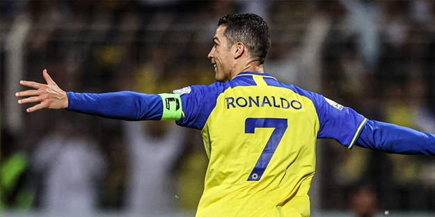 Futbol tarihinin en golcüsü artık O! 38 yaşında altüst etti herşeyi...