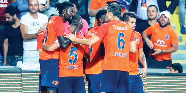 Futbola destek verip daha da ünlendiler