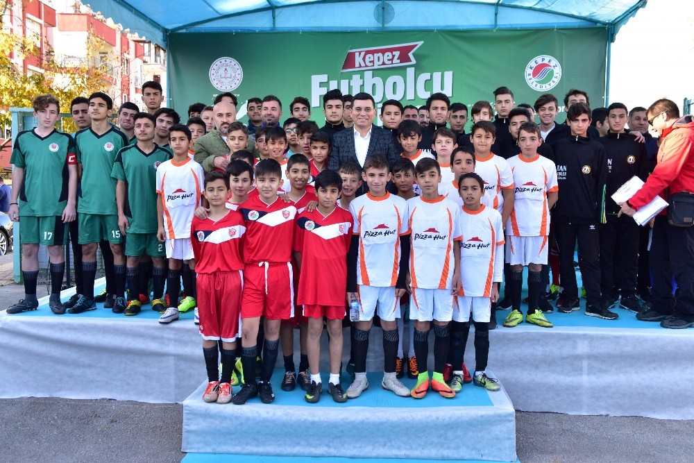 Futbolcu Fabrikası Kepez’de projesi 