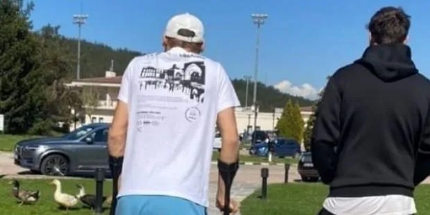 Futbolcudan üzen görüntü