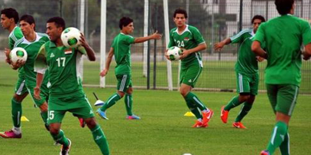 Futbolcular zehirlendi! Maç tatil oldu