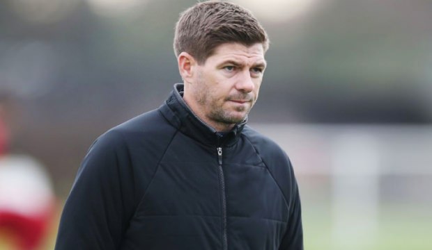 Futbolun efsanesi Gerrard hoca oldu!