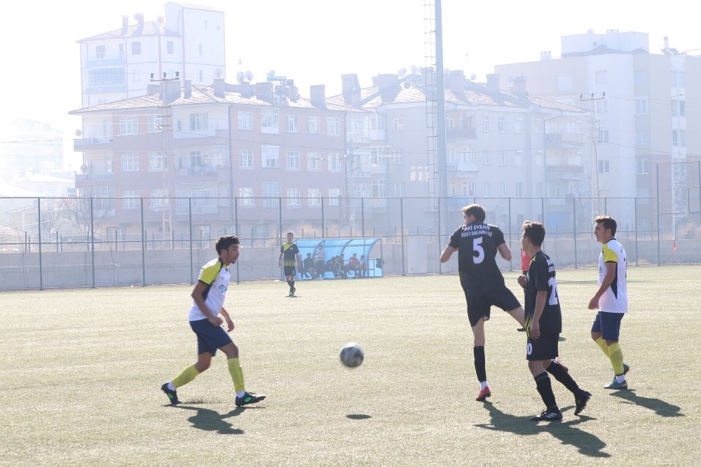 Futbolun kalbi okul sporlarında atıyor 