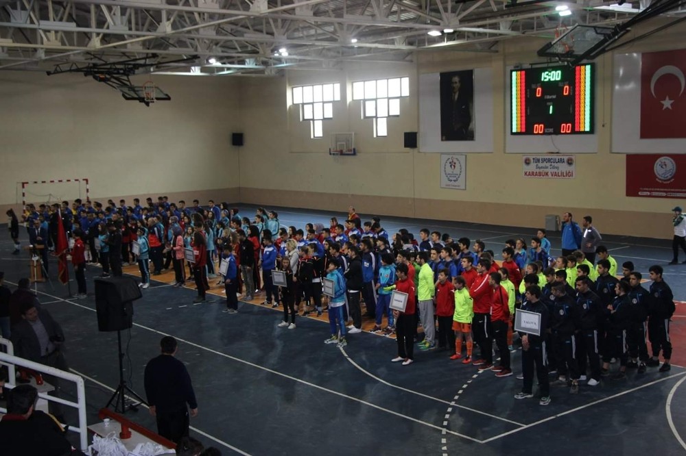 Futsal müsabakakaları Safranbolu’da başladı 