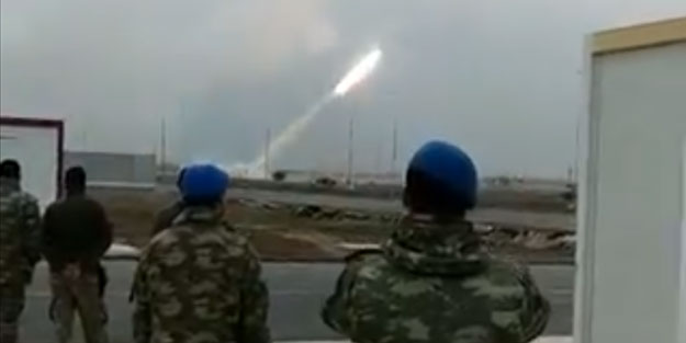 Füzeler ateşlendi! Suriye'de kritik nokta vuruldu