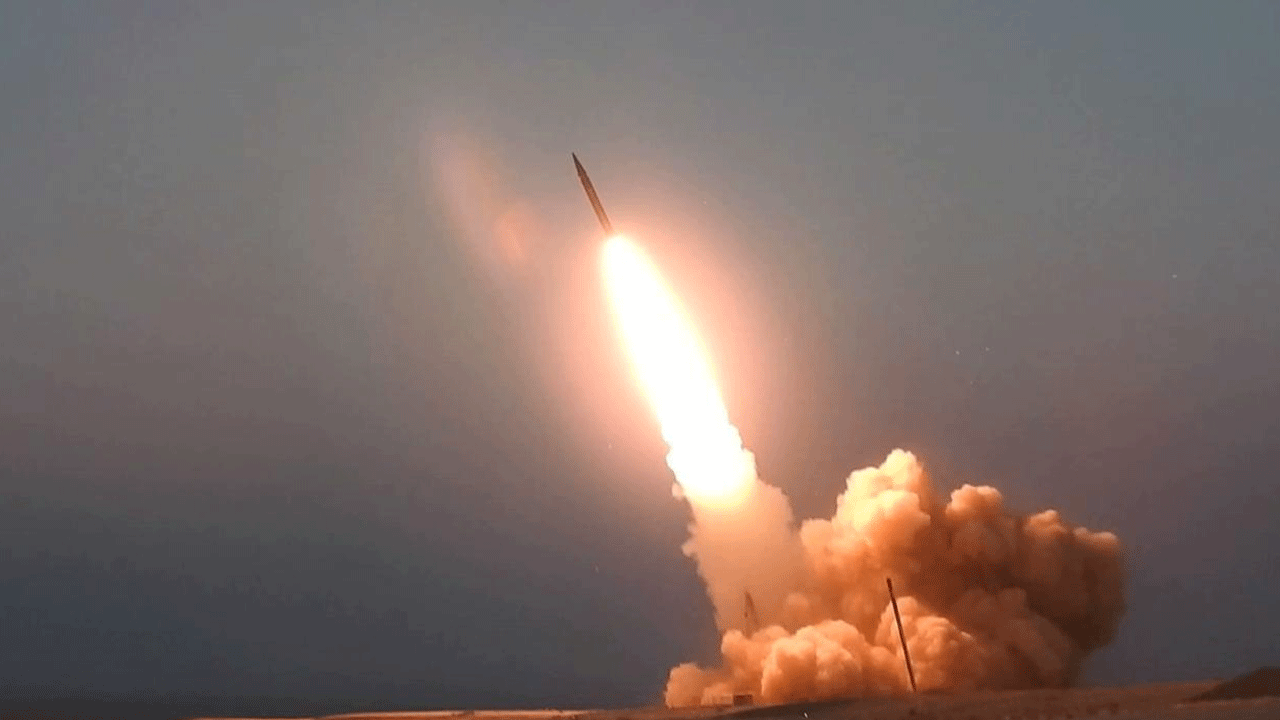 Füzeler havalandı! İsrail'e saldırı düzenlendi