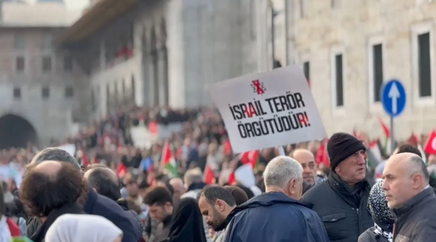 Galata Meydanı'ndaki Filistin yürüyüşünde tüylerinizi diken diken edecek anlar