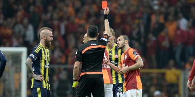 Derbinin galibi Sneijder