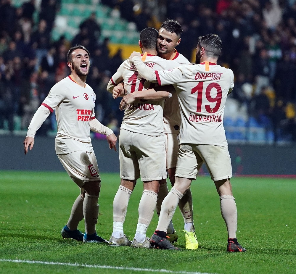 Galatasaray 4 golle turladı 