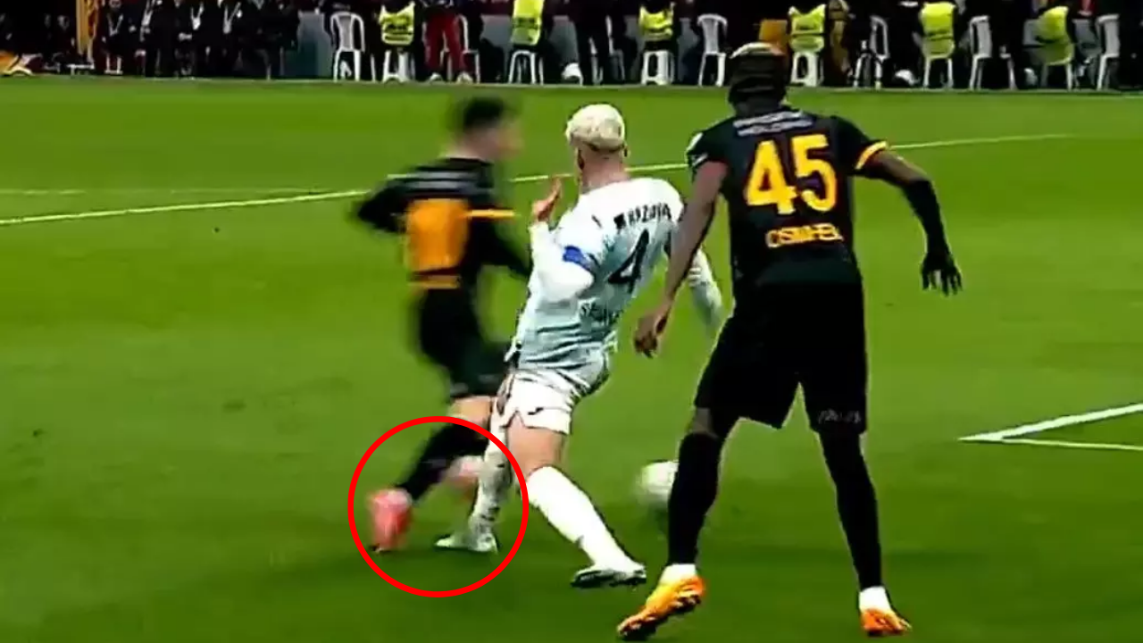 Galatasaray - Adana Demirspor maçındaki penaltı pozisyonu sosyal medyayı ayağa kaldırdı! Spor yorumcuları isyan etti: Rezil, yazıklar olsun…