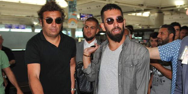Galatasaray, Arda Turan'ın menajerine 144 bin euro ödeyecek