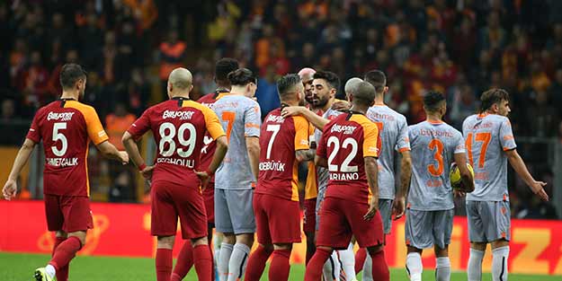 Galatasaray, Başakşehir'e kaybetti