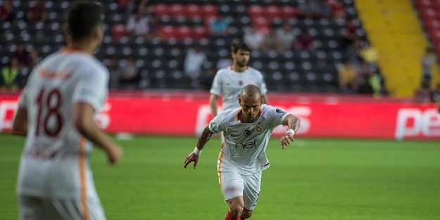 Galatasaray deplasmanda güldü!