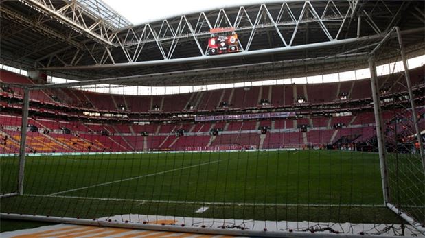 Galatasaray-Fenerbahçe derbisinin oynanacağı tarih!