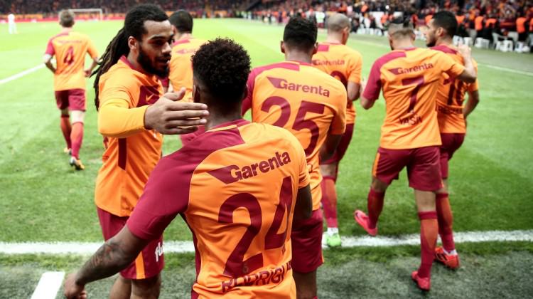 Galatasaray fırsat tepmek istemiyor! Muhtemel 11'ler