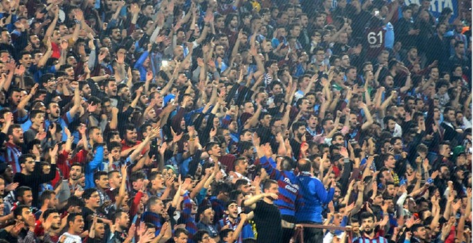 Galatasaray forması yakıldı