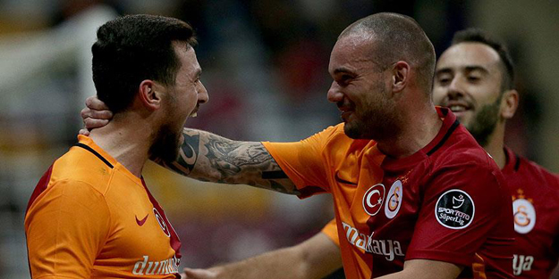 Galatasaray ikinci yarıya iyi başladı