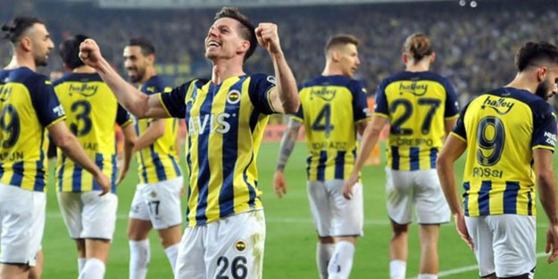 Galatasaray, Kadıköy'de yıkıldı